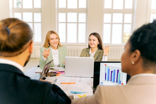 Agenzie di assicurazione, nel rinnovo del contratto aumenti e maggiore sostegno ai dipendenti